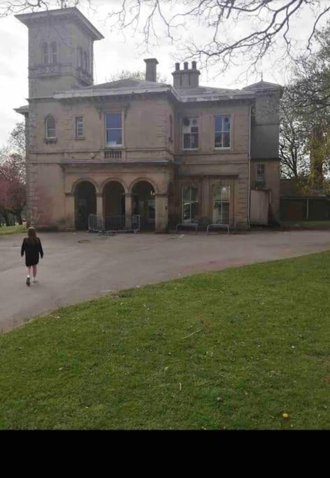 Hidden Gem !Stunning 3 Bedroom Home In Sheffield Handsworth Dış mekan fotoğraf